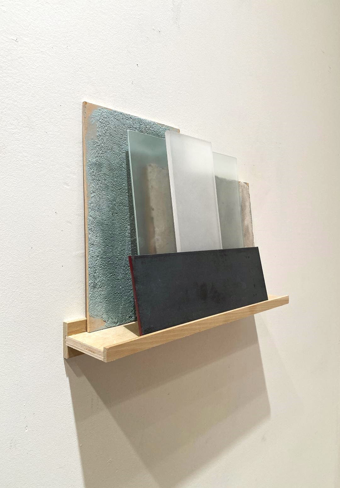 GREEN / GREY SHELF, 2025 by Alan Greenberg